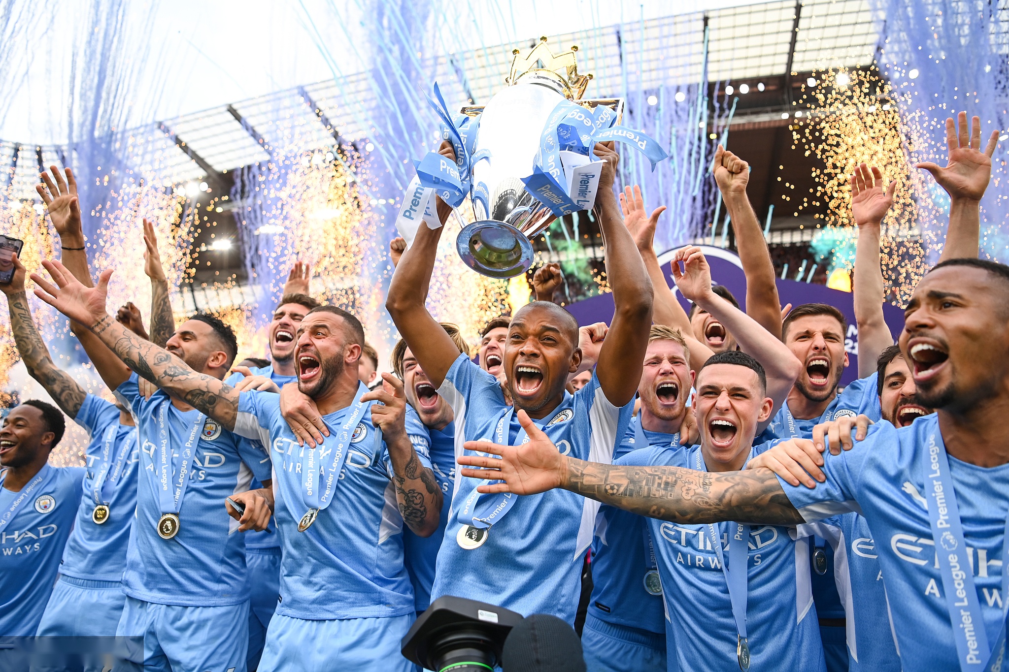 轻球员并加 轻球员并加